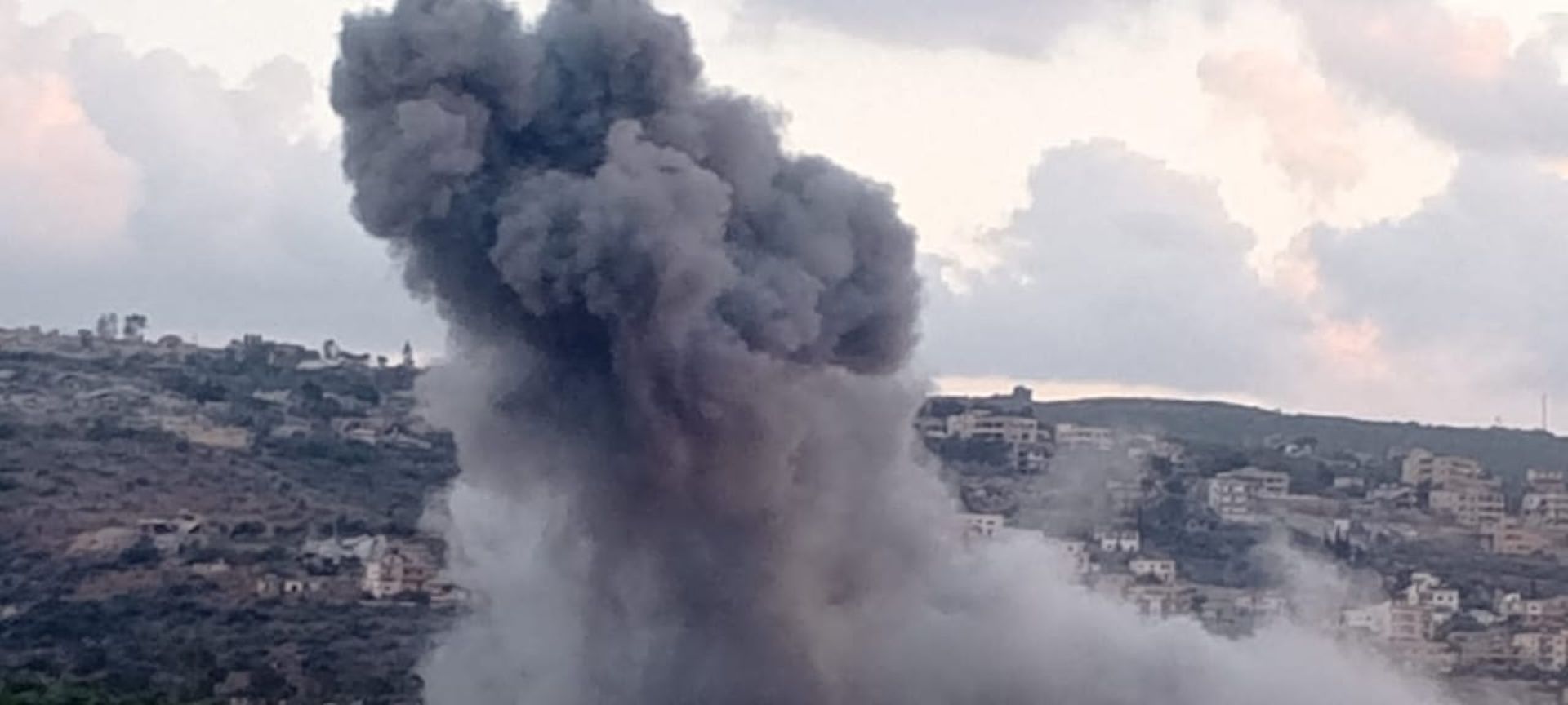 بالفيديو ـ التصعيد الإسرائيلي متواصل... توغّل وجرف منازل وتفجيرات في عدد من المناطق الجنوبية